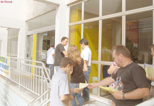 Manifestação no BB em Umuarama