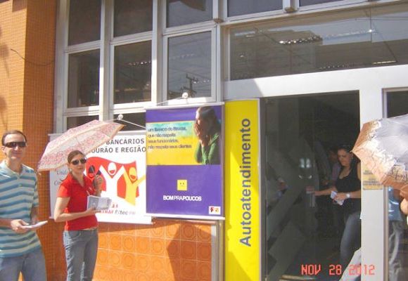 Manifestação do Pactu no Banco do Brasil