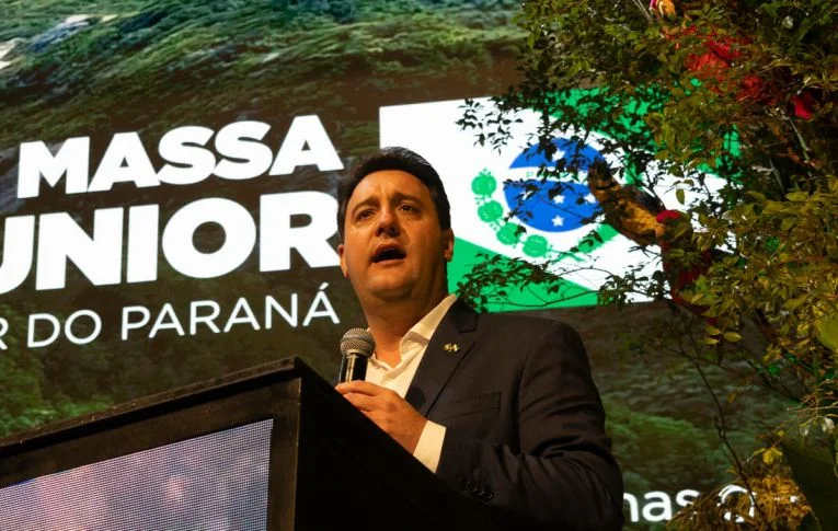 A um ano da eleição, Ratinho baixa IPVA dos paranaenses para 1,9%. Veja como fica