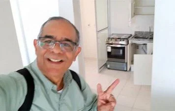 Bancário visitou o tríplex atribuído a Lula e tirou fotos que comprovam a farsa