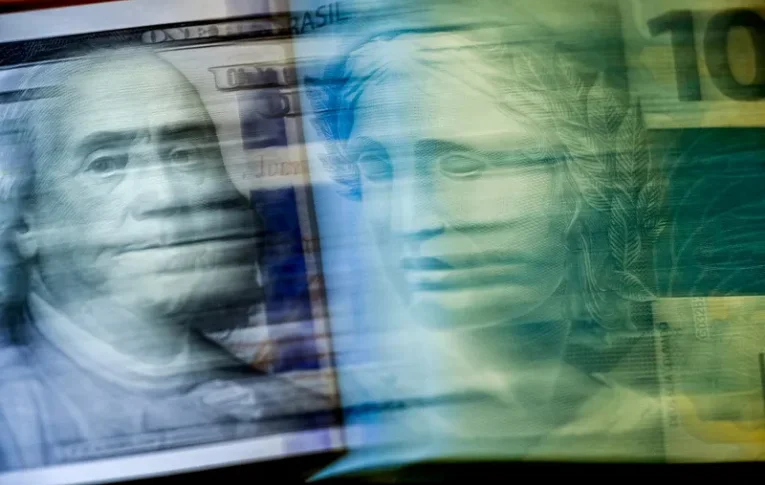 Bancos preveem dólar acima de R$ 6 até 2026: quem ganha e quem perde com isso?