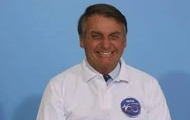Bolsonaro bate o próprio recorde: 2020 é o ano com maior aprovação de agrotóxicos da história