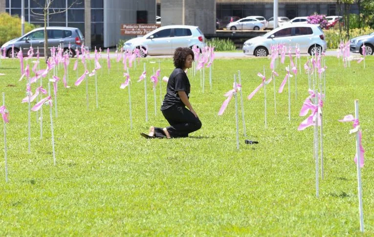 Casos de feminicídio aumentam 7,3% em 2019, aponta levantamento
