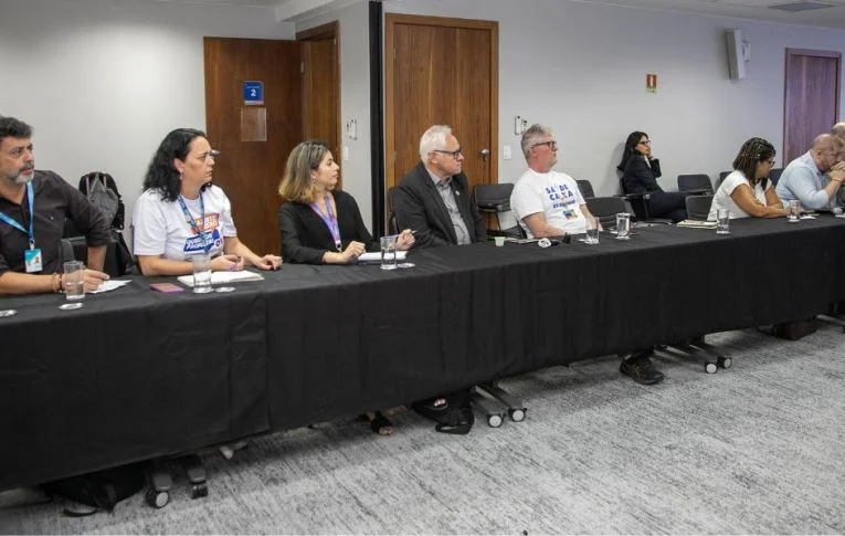 CEE cobra respeito aos empregados, manutenção de direitos e transparência em rodada de negociação