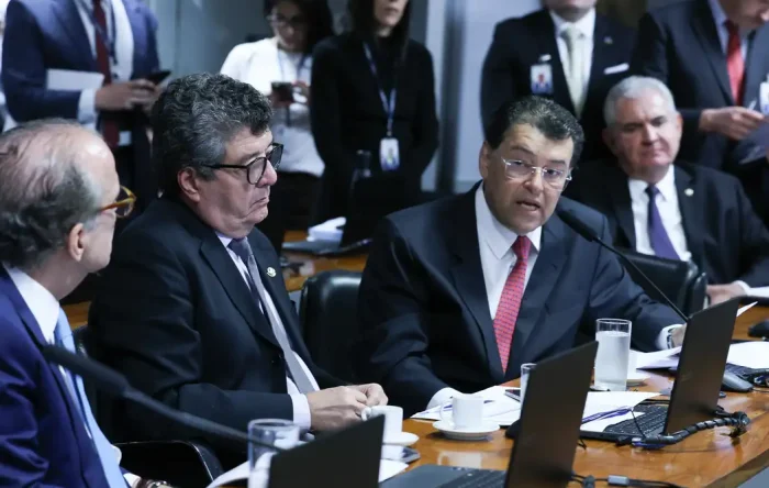 Comissão do Senado aprova aumento da taxação de fintechs e bets 