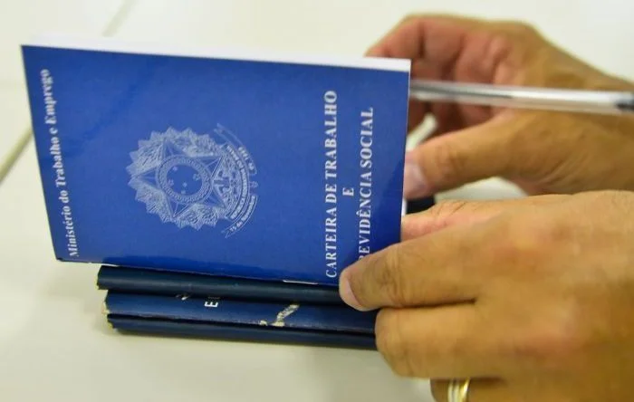 Desemprego bate recorde e atinge 14,4 milhões de pessoas, maior número desde 2012