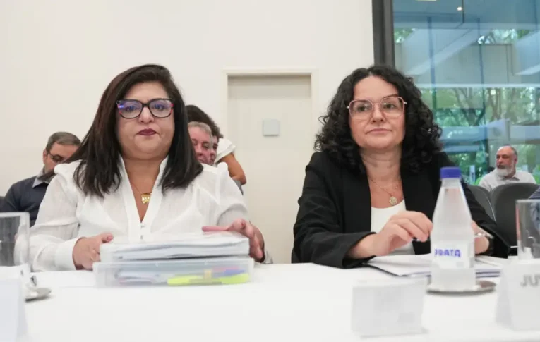 Em primeira rodada da campanha salarial, bancários exigem mais contratações pelos bancos