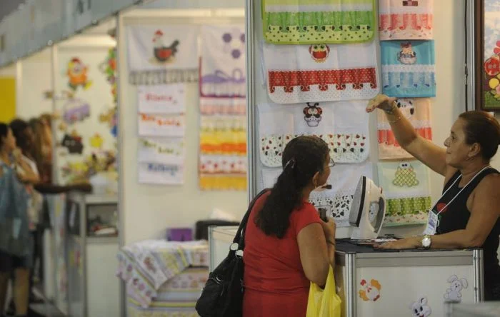 Falta de crédito a empresas impede contratação e pressiona desemprego. Entenda