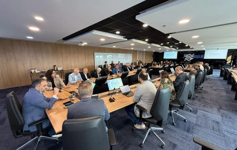 Funcionários do BB rejeitam proposta que aumenta contribuição à Cassi e impacta orçamento das famílias