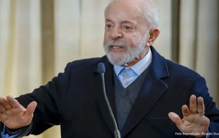 Governo Lula estuda maneira de amenizar "porta giratória"