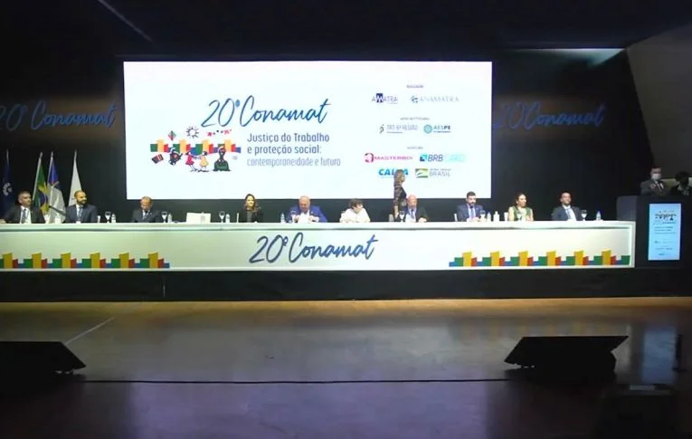 Juízes criticam reforma trabalhista e veem período de ‘grave ofensa aos princípios sociais’