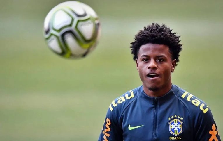 Lucas Santos: “Saí da favela, mas não posso ficar alienado enquanto matam negros e pobres”