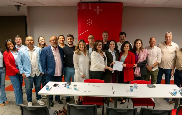 Movimento sindical e Bradesco assinam acordo de PPR Supera e PRB