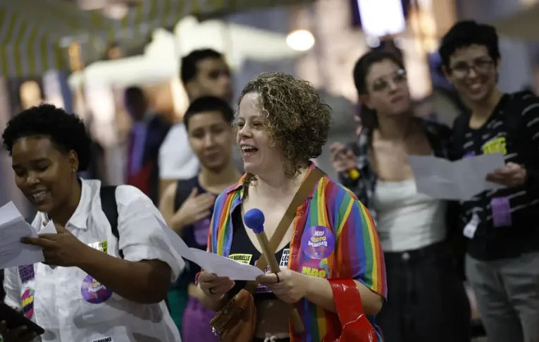Mulheres discutem em Brasília igualdade de gênero e democracia
