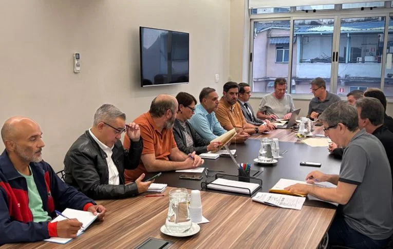 Negociações avançam e Mercantil reduz meta da PLR 2025 em resposta à COE