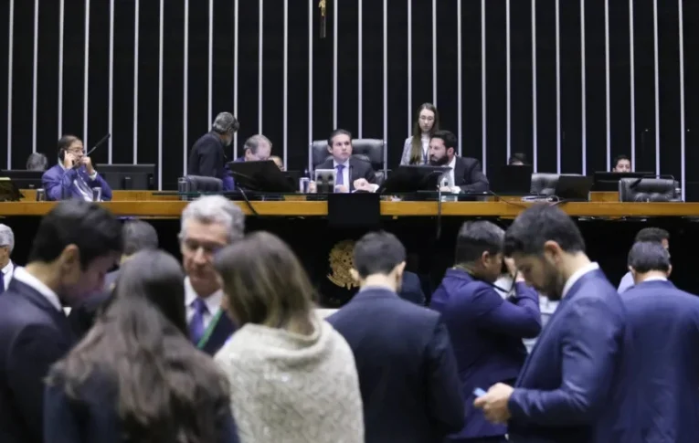 Oposição quer blindar super ricos e inviabilizar isenção de IR de quem ganha R$ 5 mil