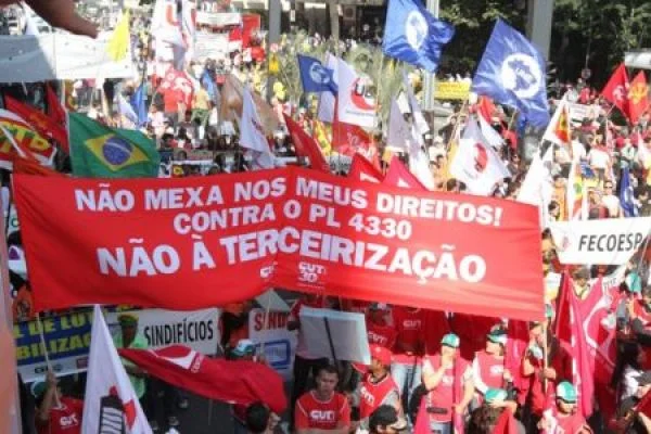 CUT e centrais marcam dia de luta contra PL 4330 para dia 6 de agosto