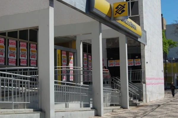 BB afronta decisão do STF e faz ameaças a funcionários em greve