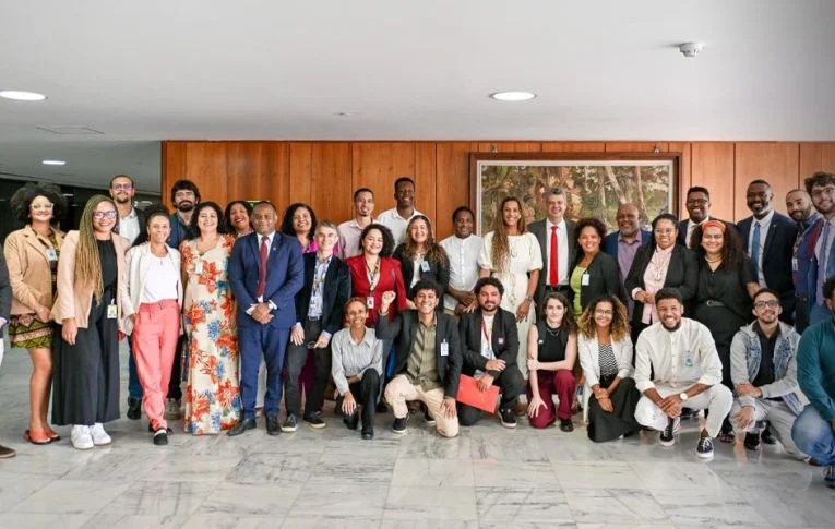 Plano Juventude Negra Viva avança com apoio da Contraf-CUT em reunião no Palácio do Planalto