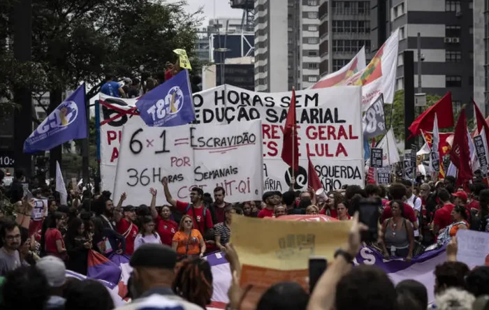 Plebiscito Popular encerra votação com 2,1 milhões de votos em todo o país 