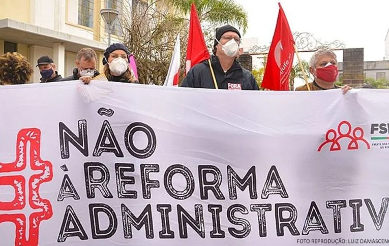 Reforma Administrativa é cópia de PEC 32 e abre portas a apadrinhados em cargos públicos