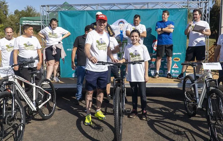 Sindicato participou da 23ª Caminhada Ecológica de Umuarama