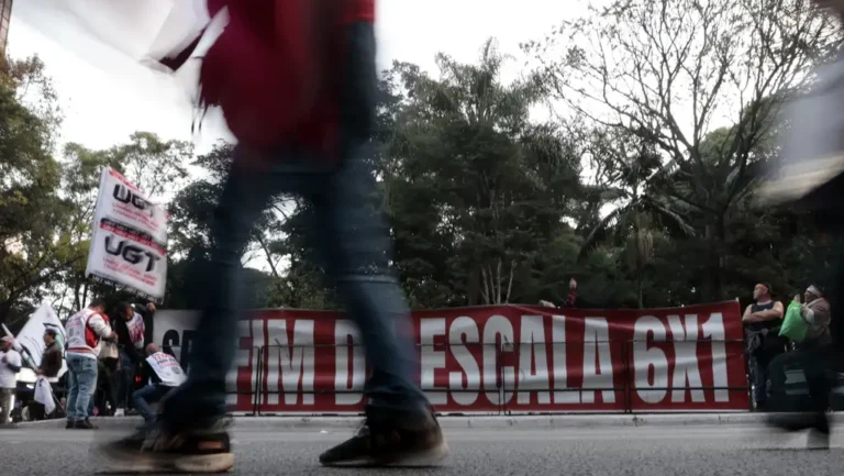 Motta quer votar PEC do fim da escala 6×1 até maio