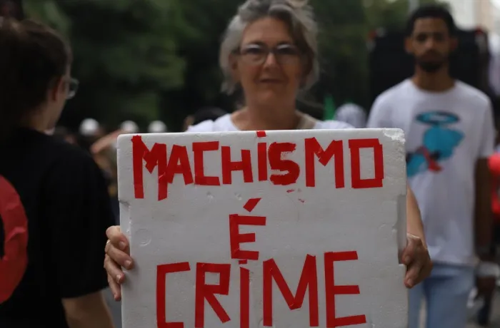 Senado aprova inclusão da misoginia como crime de preconceito. Texto vai à Câmara 