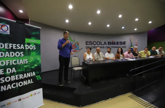 Dieese e centrais sindicais reagem a ataques ao IBGE e defendem soberania de dados 